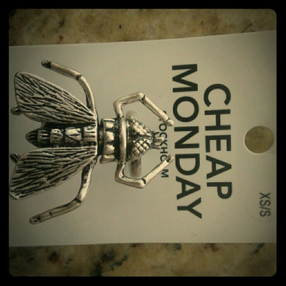 Cheap Monday fly hinge ring